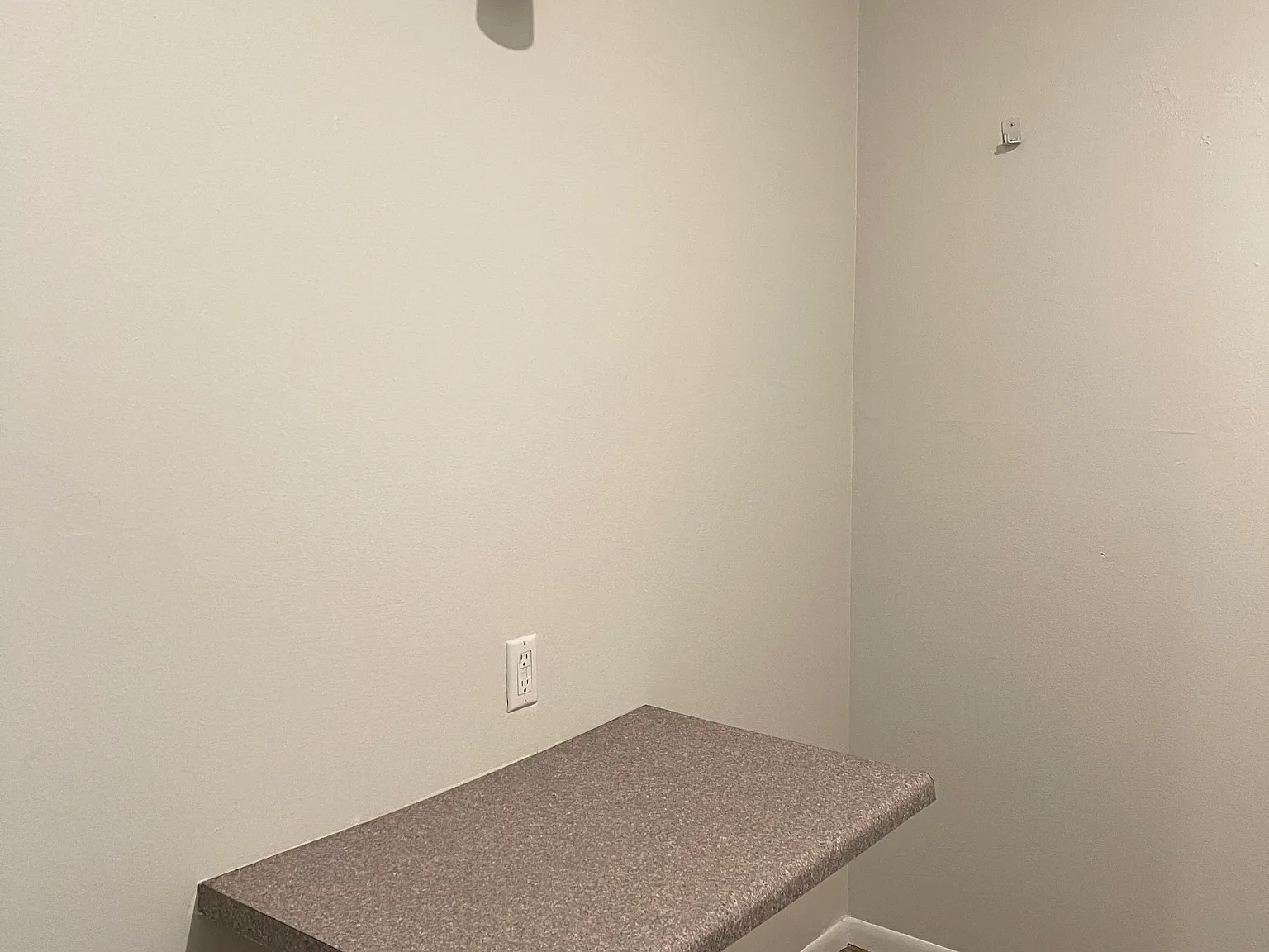Studio, $897 — Photo 4
