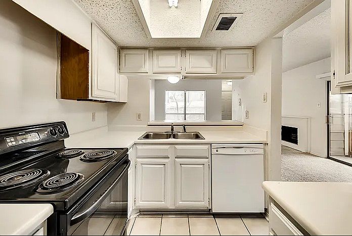 2nd image of 2119 Park Willow Ln APT B