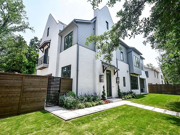 3rd image of 2247 North Blvd