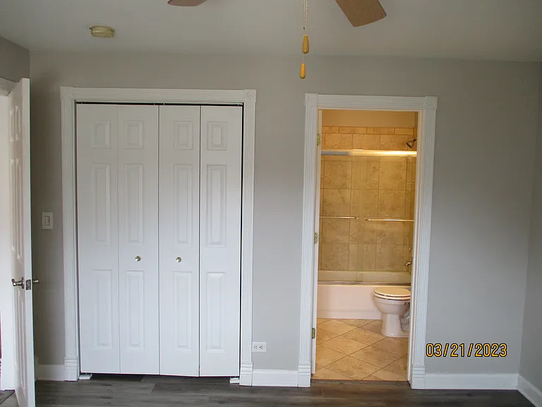 32 N Victoria Ln — Photo 11