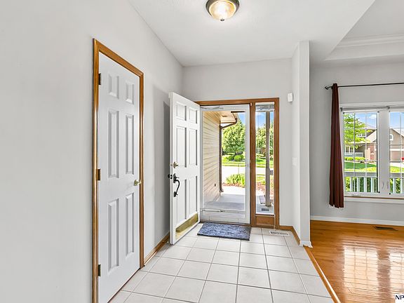 3rd image of 13705 Tregaron Dr