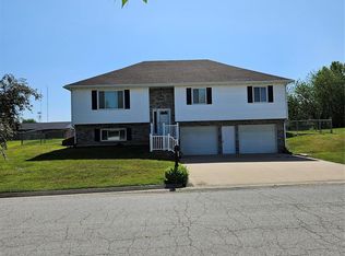 67 Meadows Rd, Hannibal, MO 63401