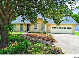 6906 Long Needles Dr, Charlotte, NC 28277