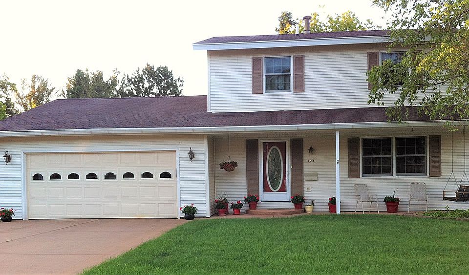 1st image of 124 Iroquois Dr