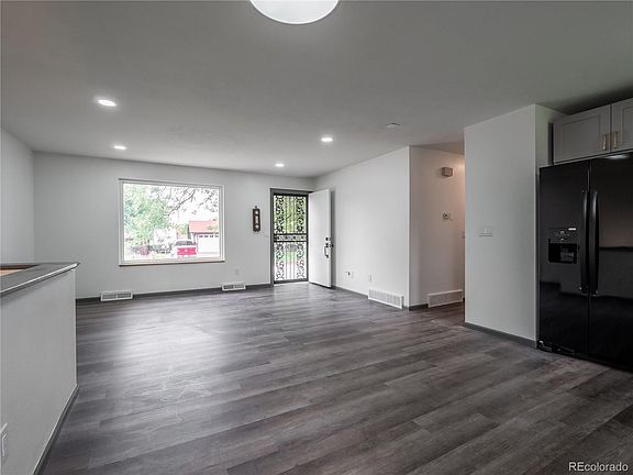 4th image of 7951 Gray St