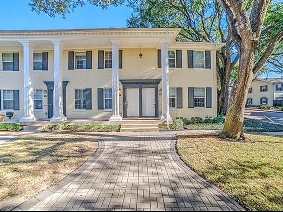 3rd image of 4742 Bradford Dr #4742A
