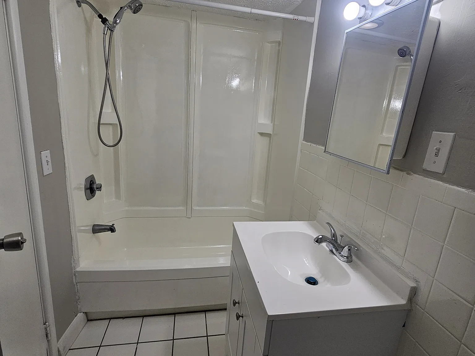 3 bed, 1.5 bath, $1,700 — Photo 4