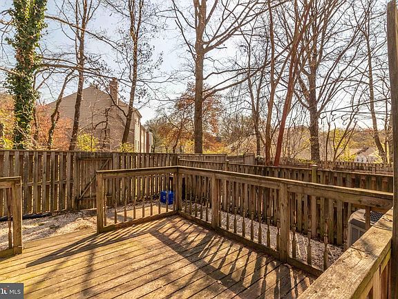 3rd image of 2056 Mayflower Dr