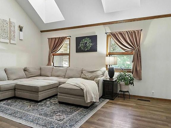 4th image of 5935 Dodds Dr