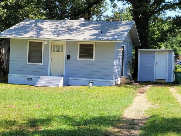 215 W 15th St, Hope, AR 71801
