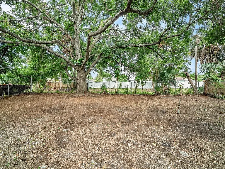 3812 W Rogers Ave — Photo 22