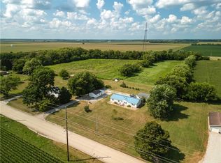 411 W Woodyard Ave, Ridge Farm, IL 61870