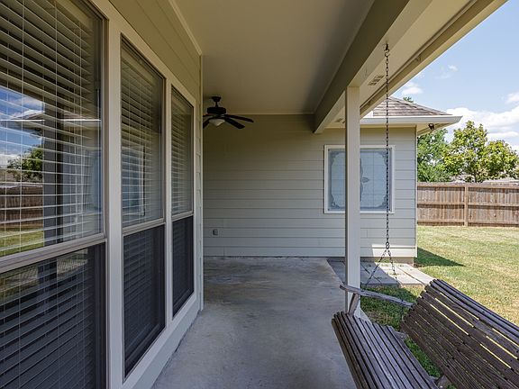 4th image of 14450 Lake Meadows Ct