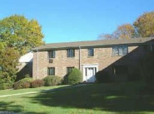 76 Troy Dr APT B, Springfield, NJ 07081