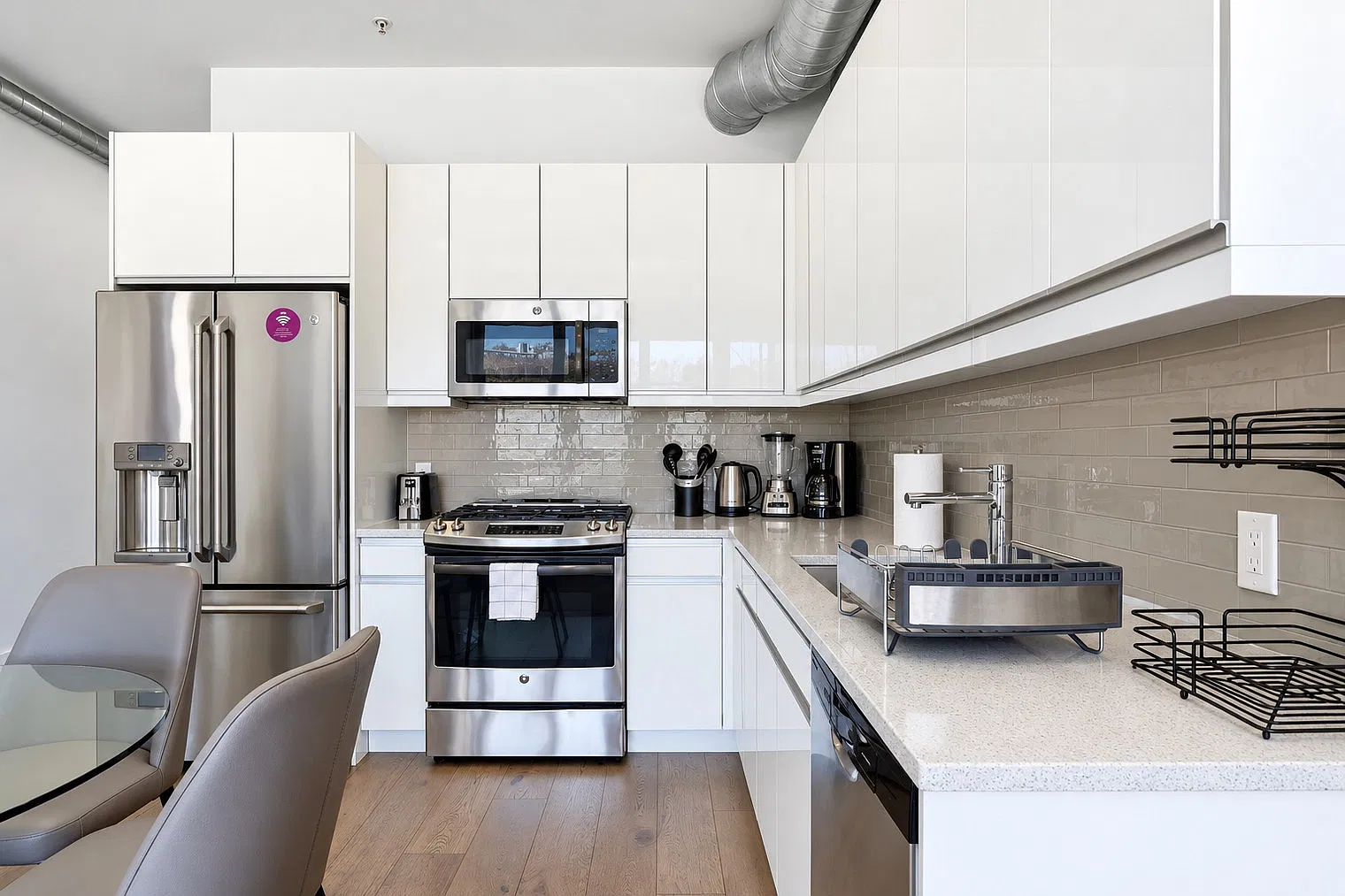 1 bed, 1.0 bath, $6,442 — Photo 3