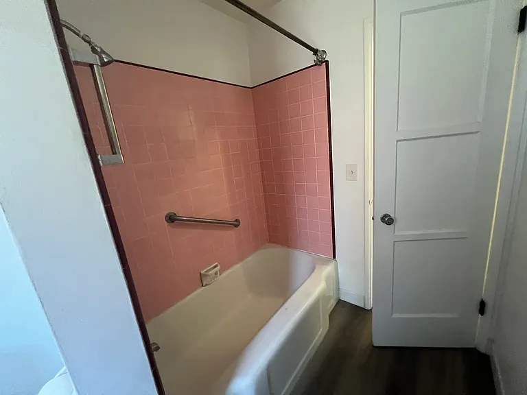 635 W Commonwealth Ave #A — Photo 3