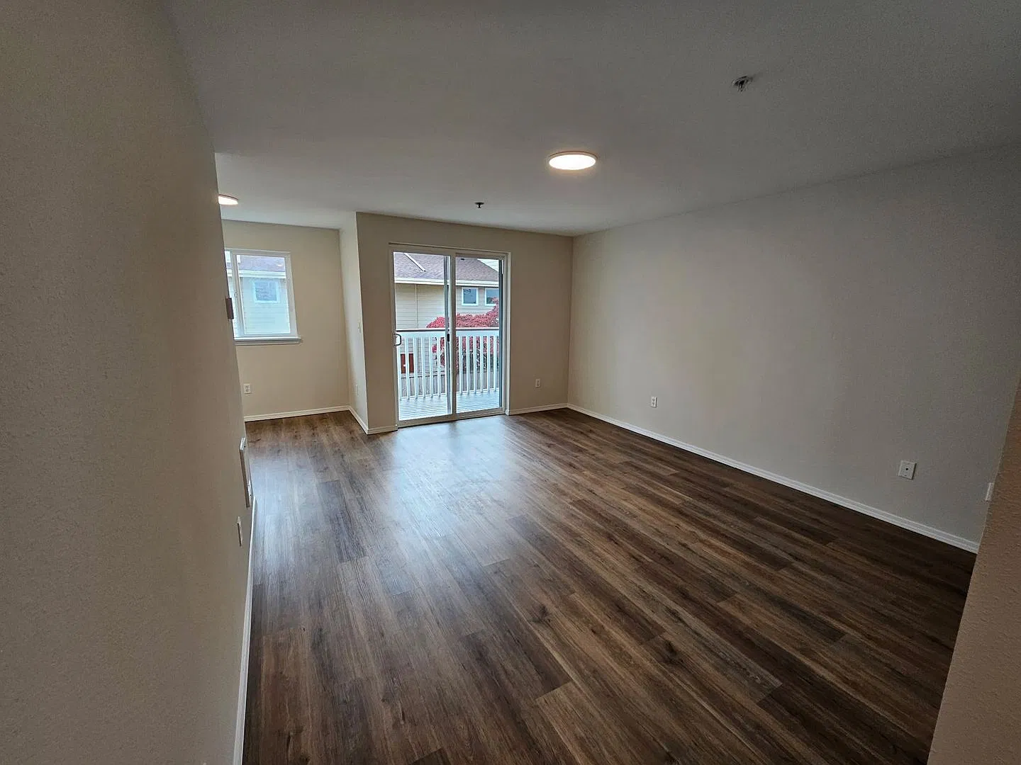 Deco Apartments — Photo 1