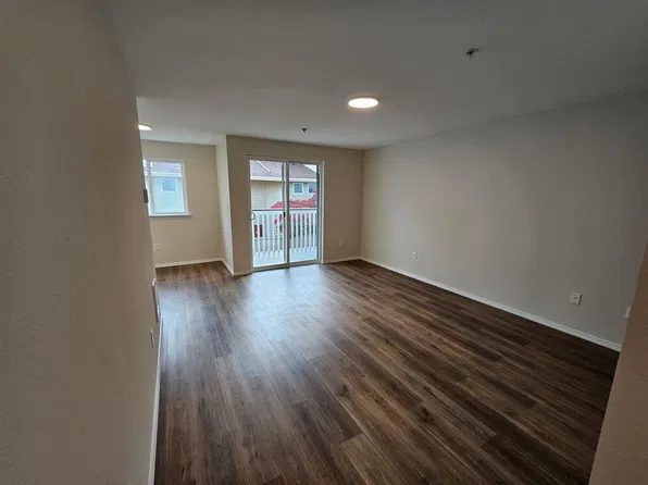 Deco Apartments, 429 SW 155th St APT G, Seattle, WA 98166