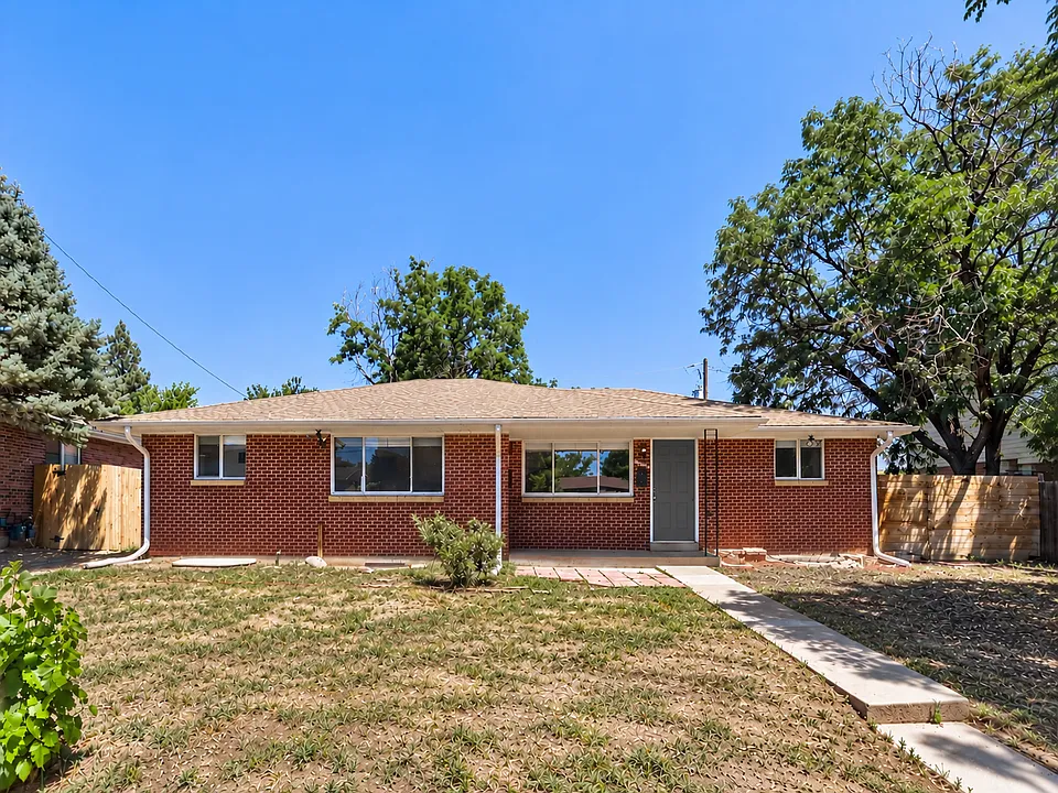 13643 E Nevada Pl