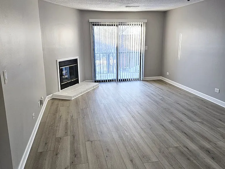 Royal Grove Apartments — Photo 21