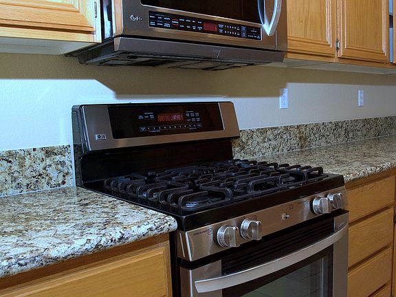 4th image of 23809 Scarlet Oak Dr