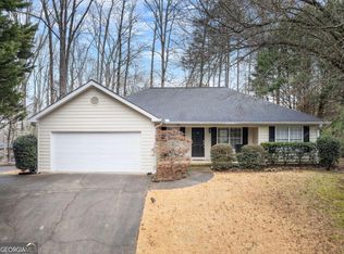 8450 Emerald Pointe Ln, Gainesville, GA 30506