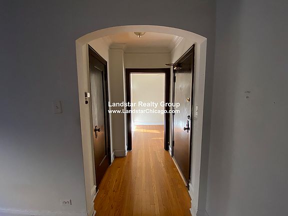 4th image of 2563 W Montrose Ave Unit 2B