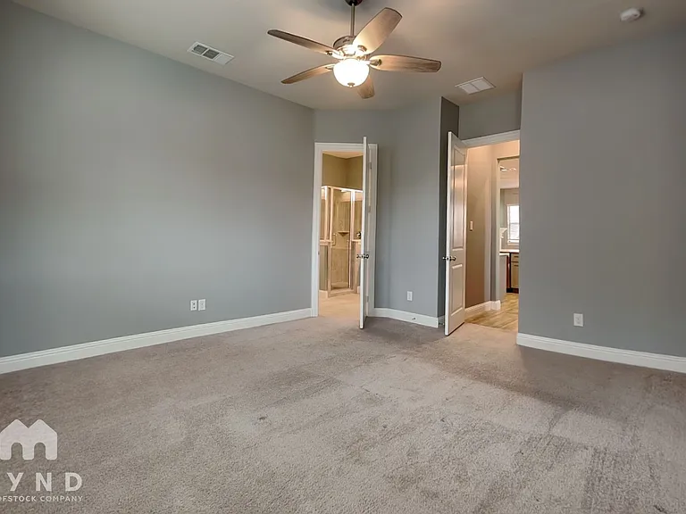 4254 Shavano Dr — Photo 9
