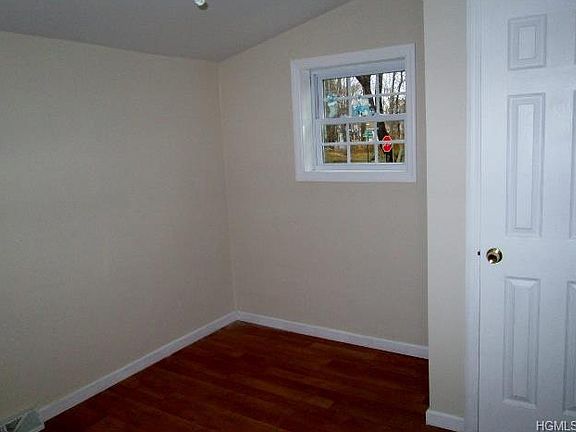 5th image of 374 Haviland Dr