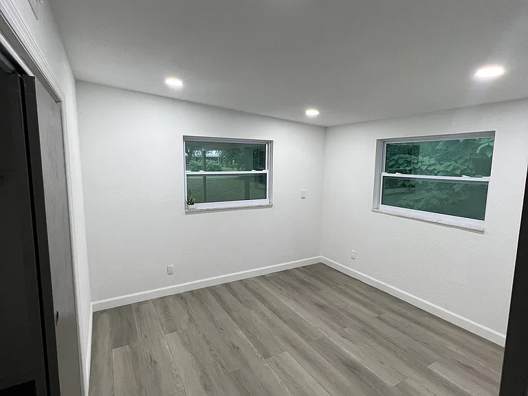 1217 Lakeside Dr #1 — Photo 7