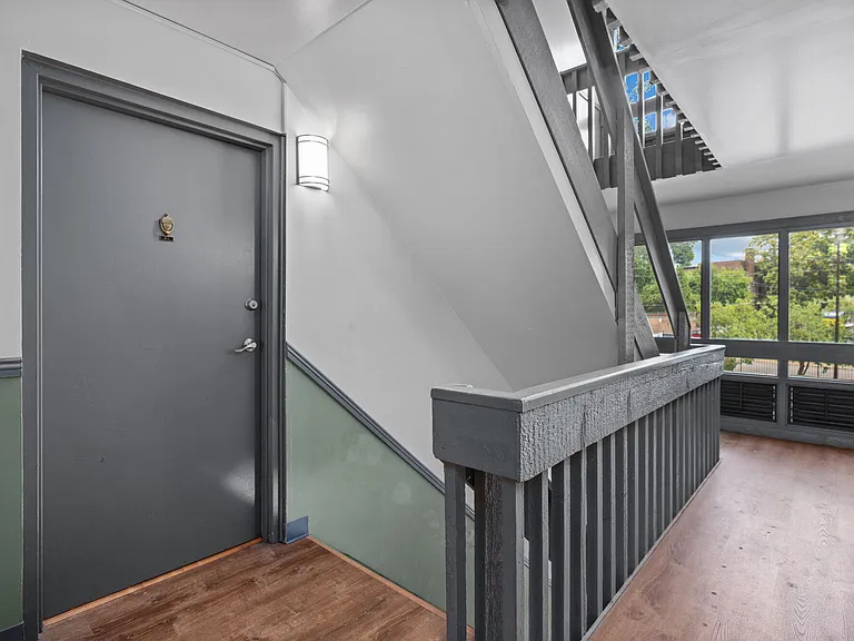 West End Terrace Apartments — Photo 11
