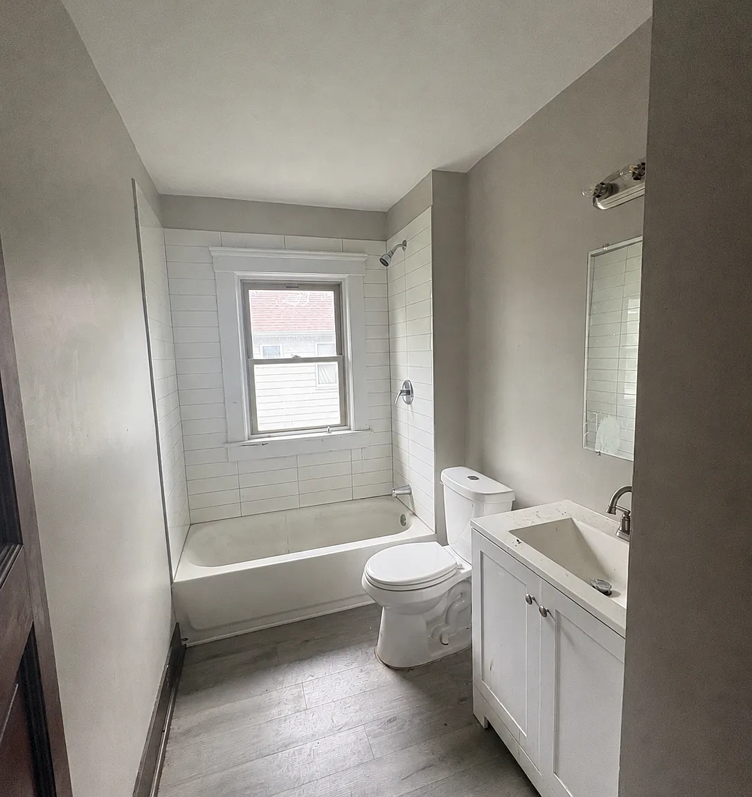 3 bed, 609 sqft, $1,650 — Photo 2