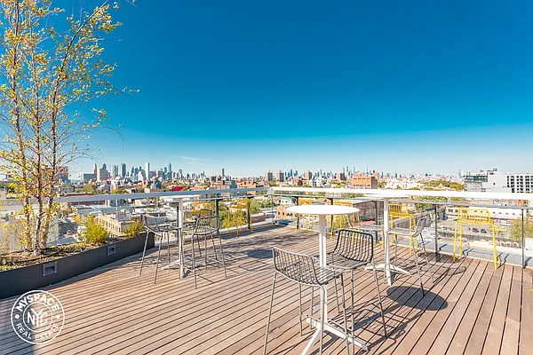 Rented by MySpaceNYC | media 16