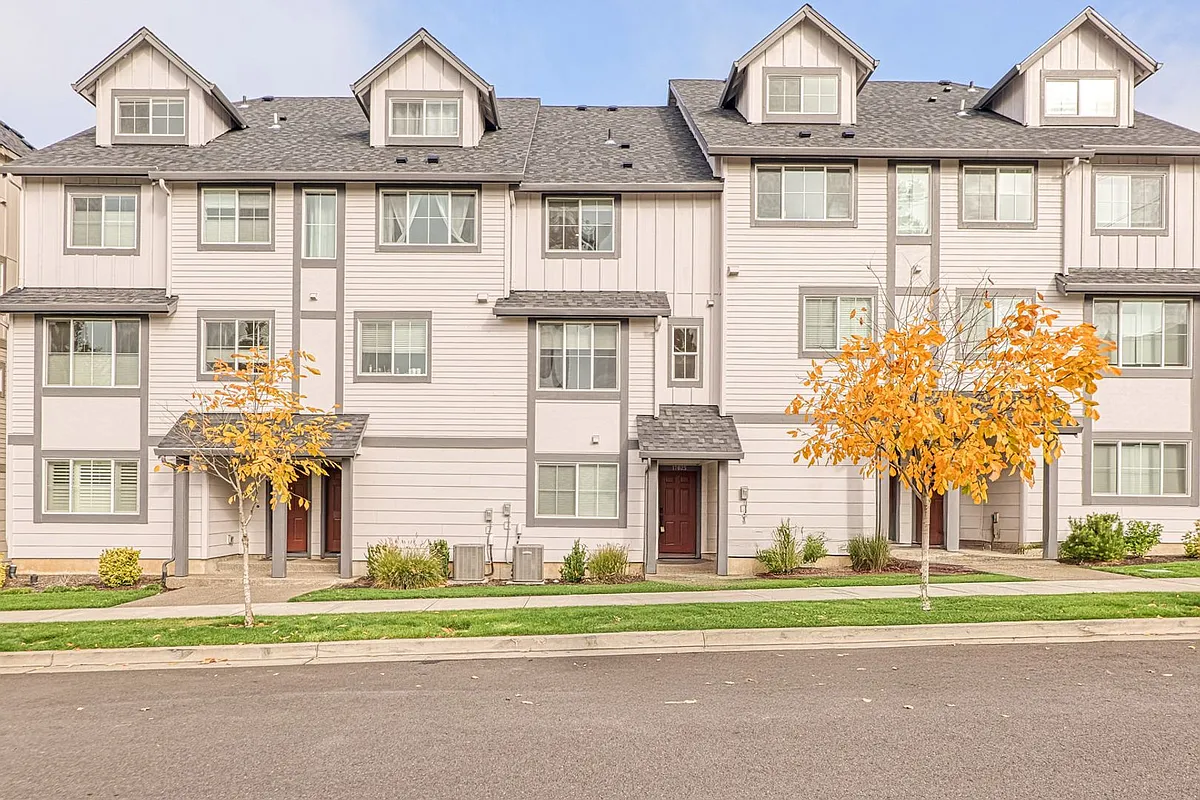 Building Photo - 17025 SW Friendly Ln
