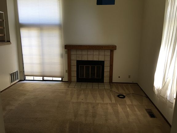 2nd image of 767A Loma Verde Ave
