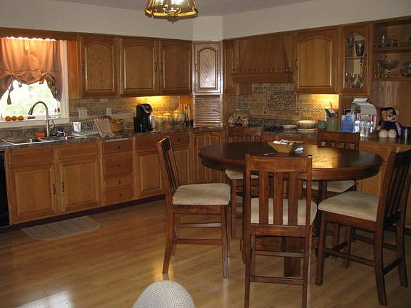 5th image of 117 Lyons Dr