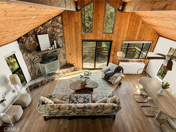 855 Deer Trl, Crestline, CA 92325