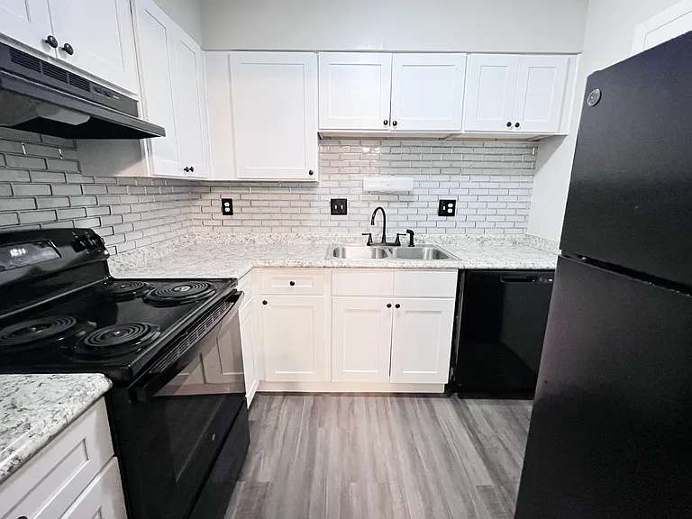Oakwood Apartments — Photo 66
