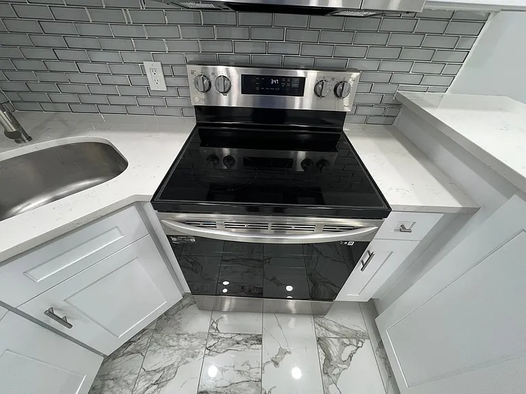29 Belmont Cir #2 — Photo 3
