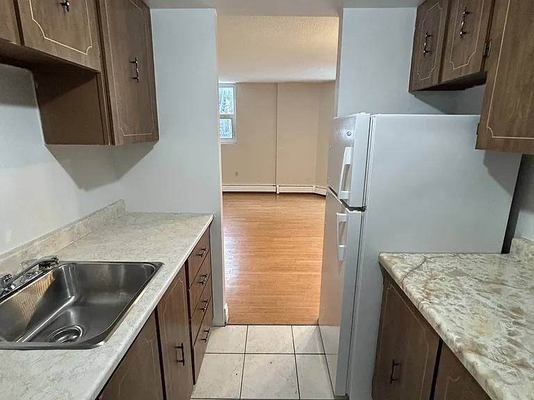 1157 Tower Rd — Photo 8