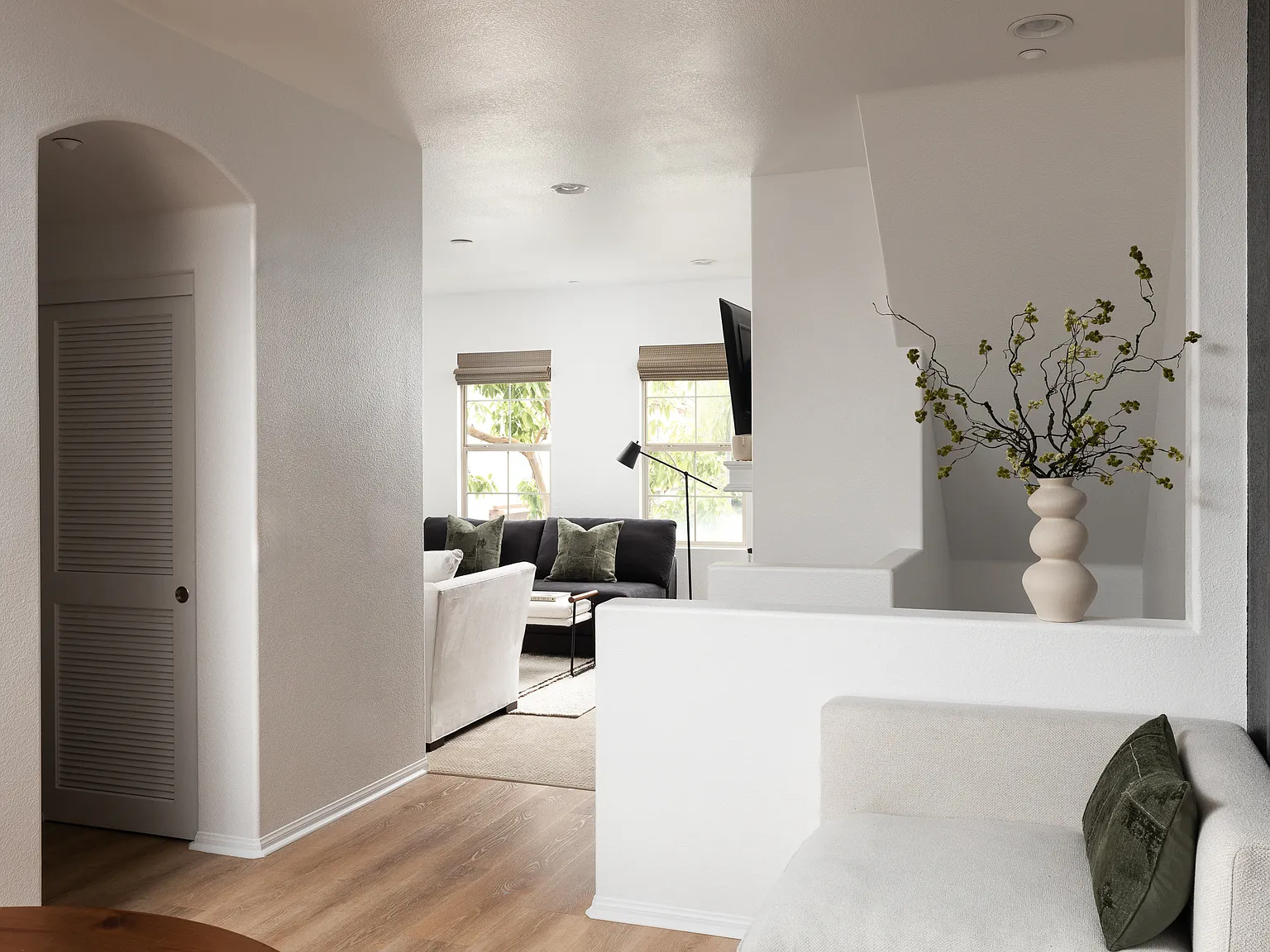 2 bed, 2.5 bath, 1458 sqft, $5,300 — Photo 4
