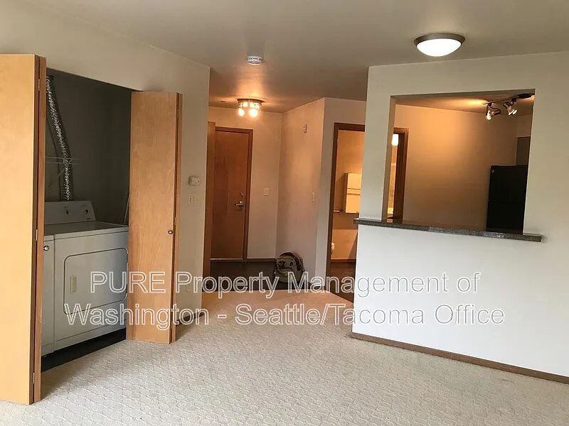 Photo 2 of 10 - 1125 E Olive St #312 - Seattle, WA Building Photo - 1125 E Olive St #312