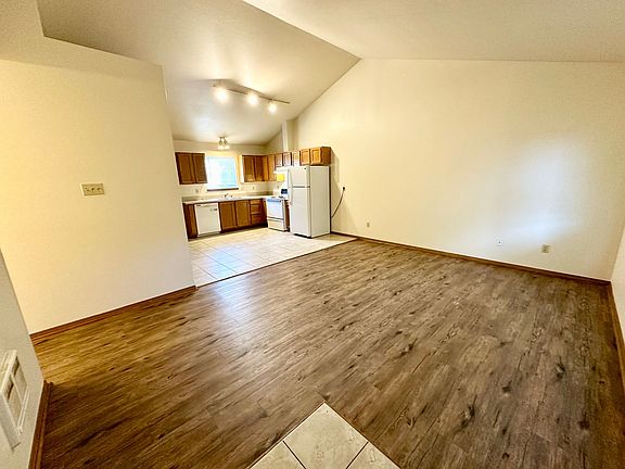 3rd image of 1009 E 19th Ave #A