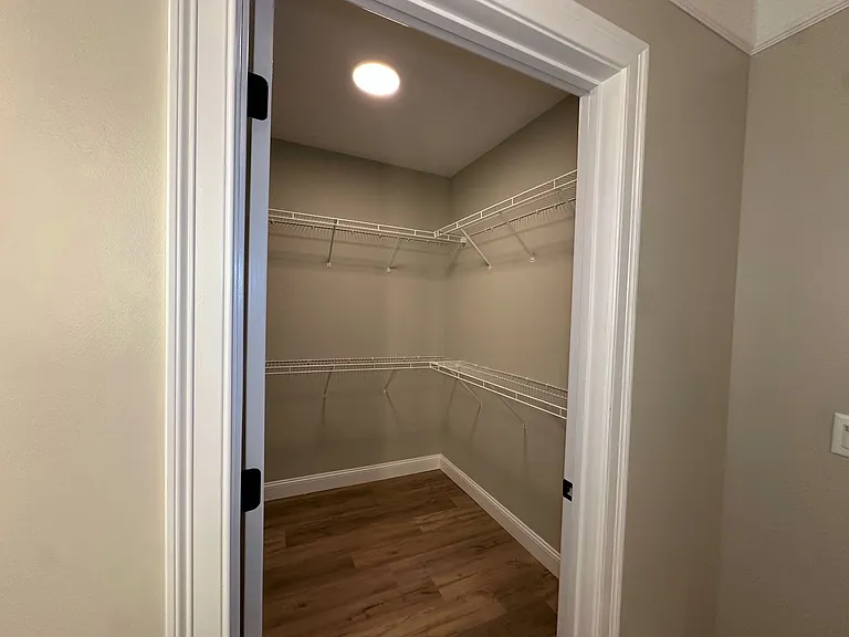 Central @ Waterford Woods — Photo 17