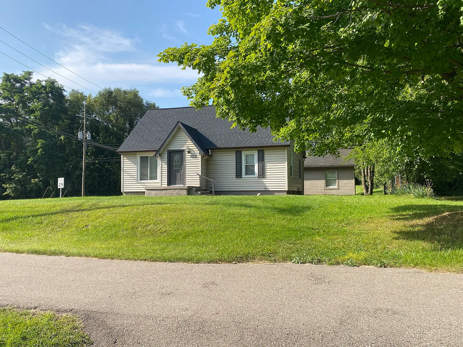 4 bed, 1492 sqft, $2,200 — Photo 1