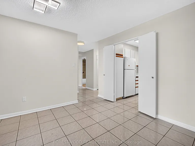 1300 Mississauga Valley Blvd #1108 — Photo 16