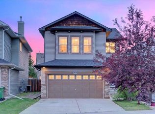 380 E Royal Oak Hts NW, Calgary, AB T3G 5S4