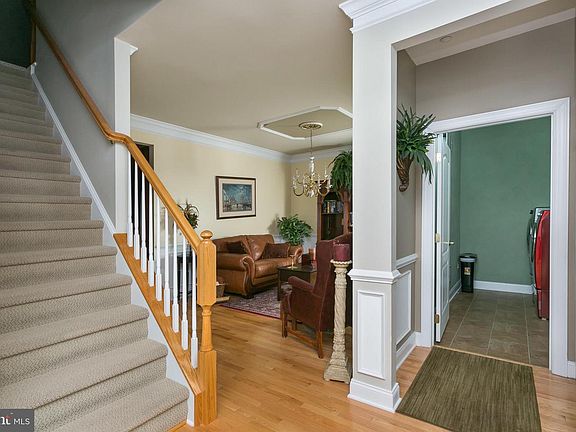 3rd image of 804 Dominion Dr