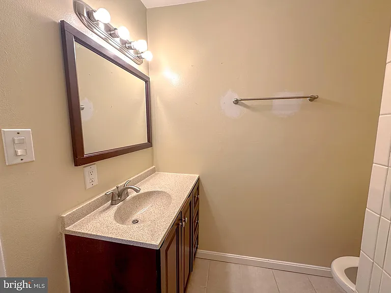 13327 Schwenger Pl — Photo 33