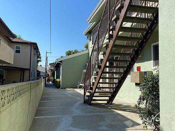 2nd image of 722 E Angeleno Ave #C